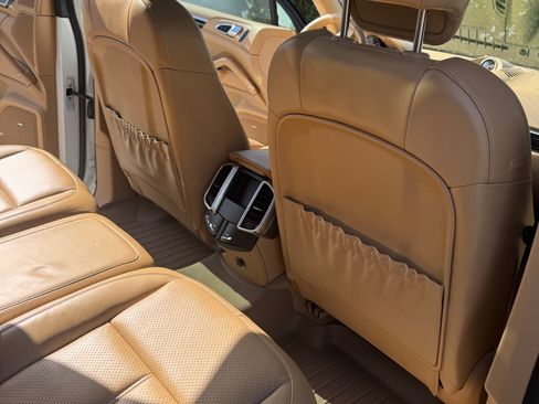 Used 2013 Porsche Cayenne Diesel AWD/4WD image 22