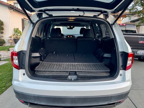 Used 2021 Honda Pilot Special Edition image 6