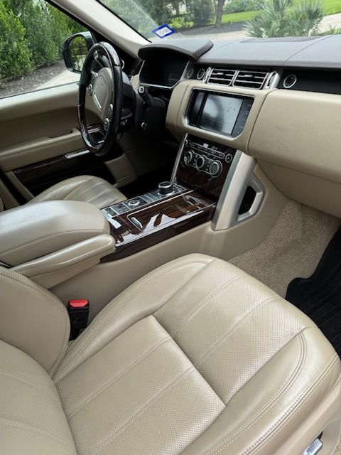 Used 2015 Land Rover Range Rover Supercharged AWD/4WD image 5