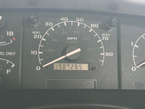 Used 1996 Ford F350 4x4 Regular Cab image 23