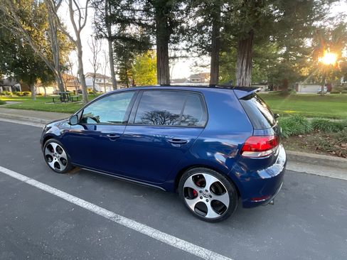 Used 2012 Volkswagen GTI 4-Door FWD image 4