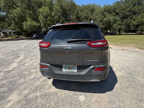 Used 2015 Jeep Cherokee Limited FWD image 6