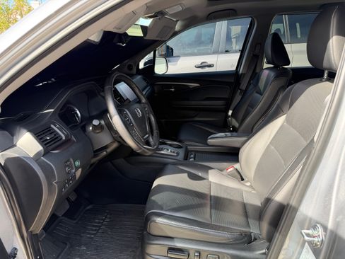 Used 2023 Honda Ridgeline RTL-E image 16