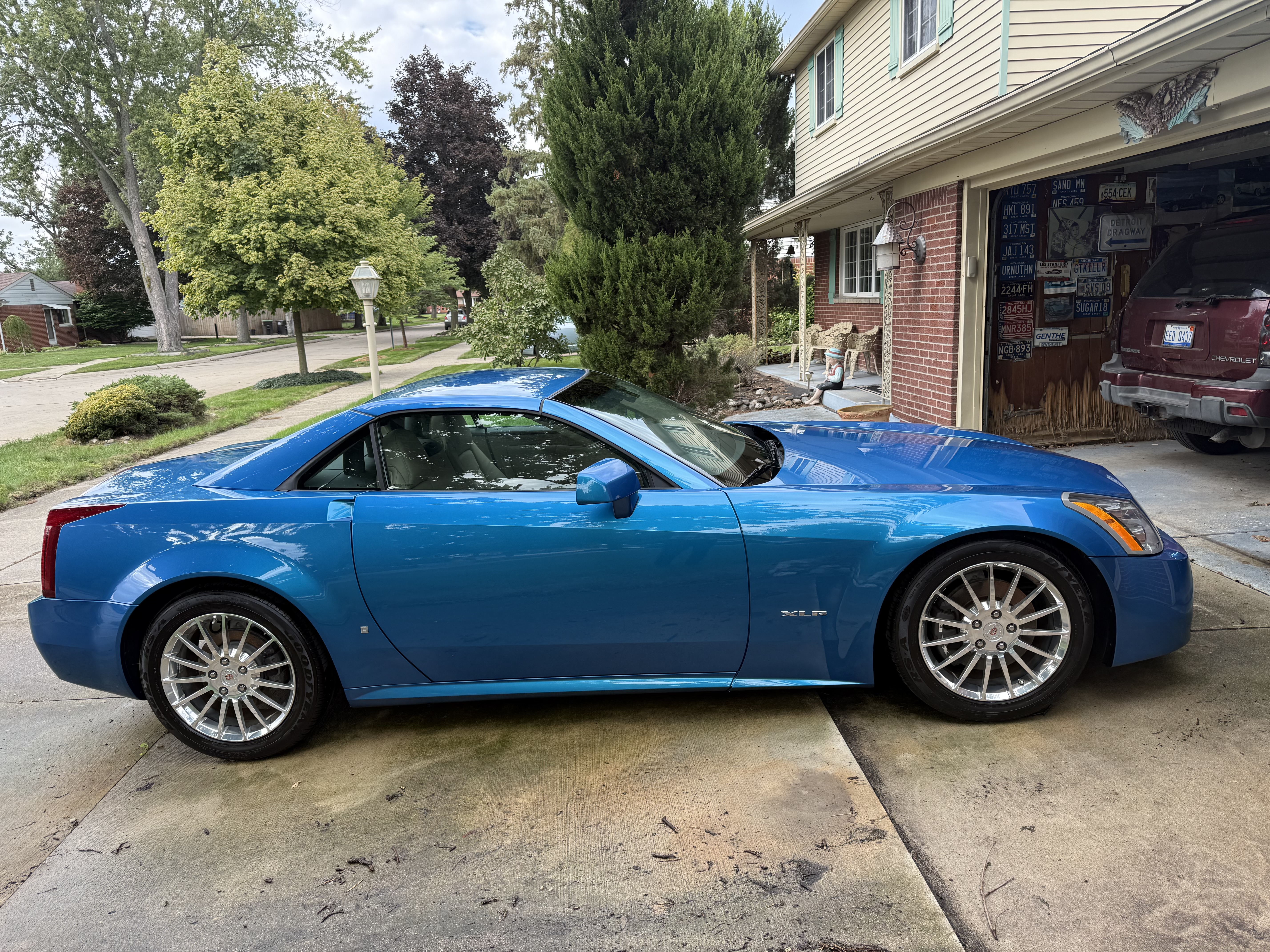 Used 2008 Cadillac XLR RWD image 5