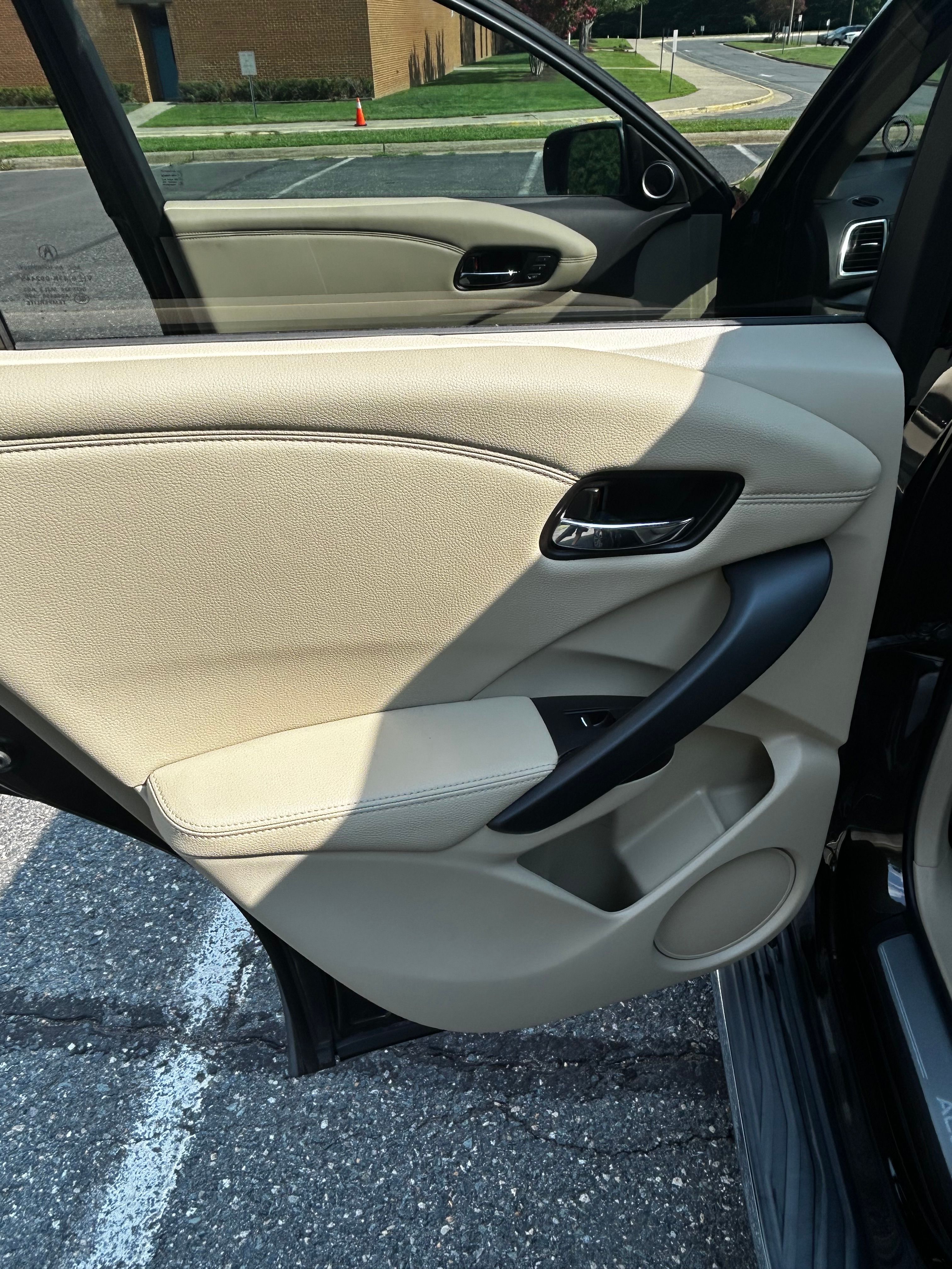 Used 2016 Acura RDX w/ Advance Package AWD/4WD image 18
