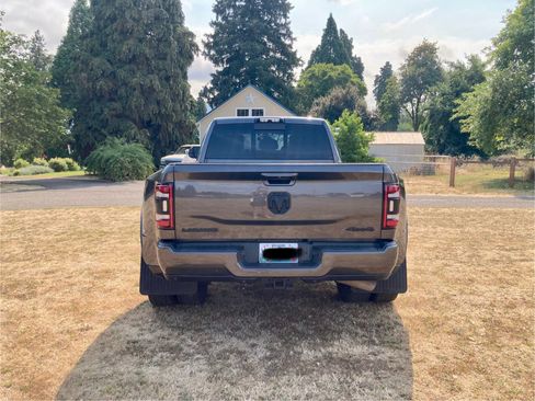 Used 2020 RAM 3500 Laramie w/ Night Edition image 4