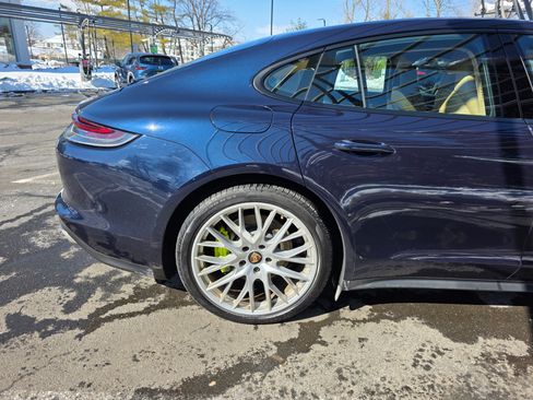 Used 2022 Porsche Panamera 4 w/ Premium Package image 4
