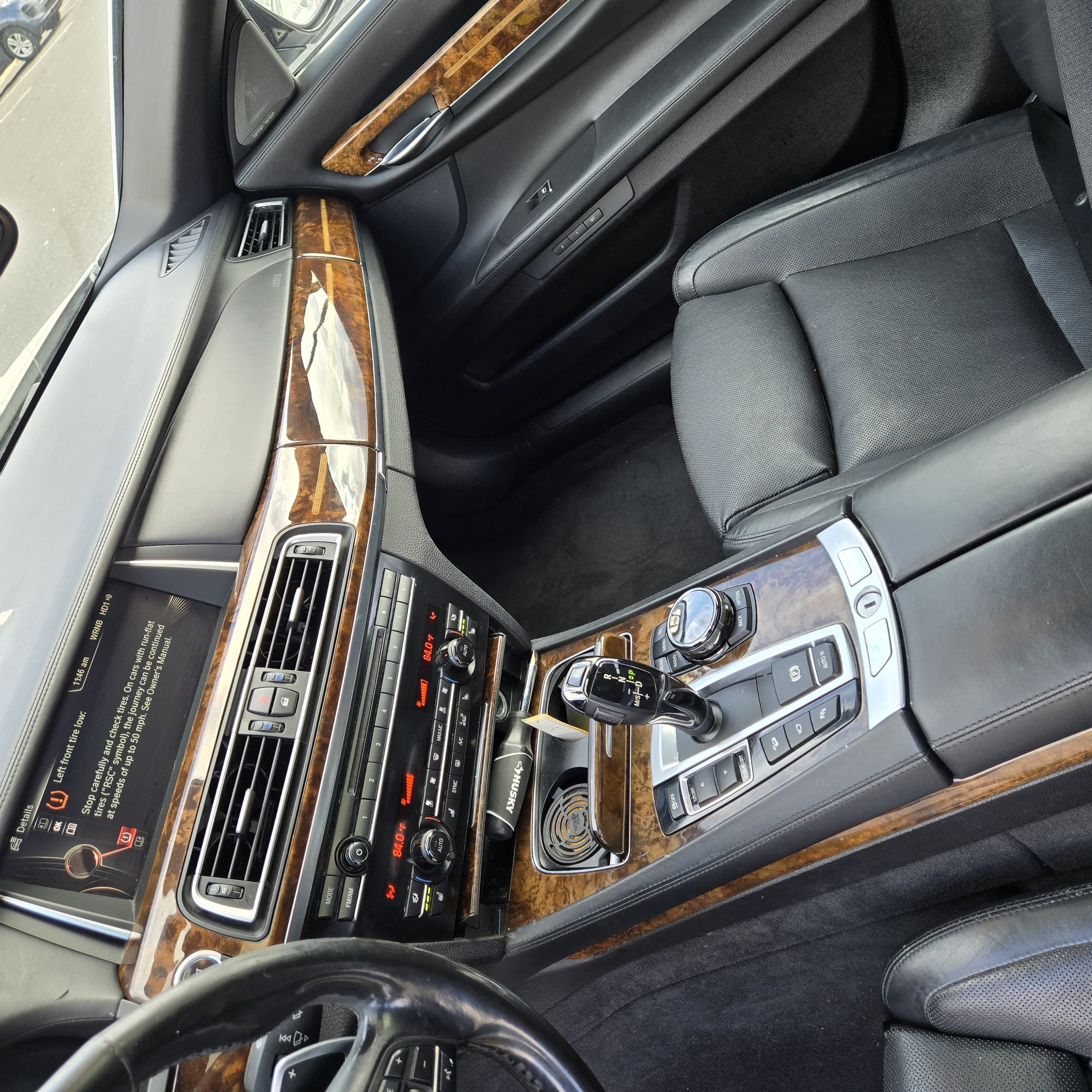 Used 2015 BMW 750Li xDrive AWD/4WD image 9