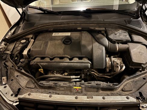 Used 2011 Volvo XC60 T6 image 15