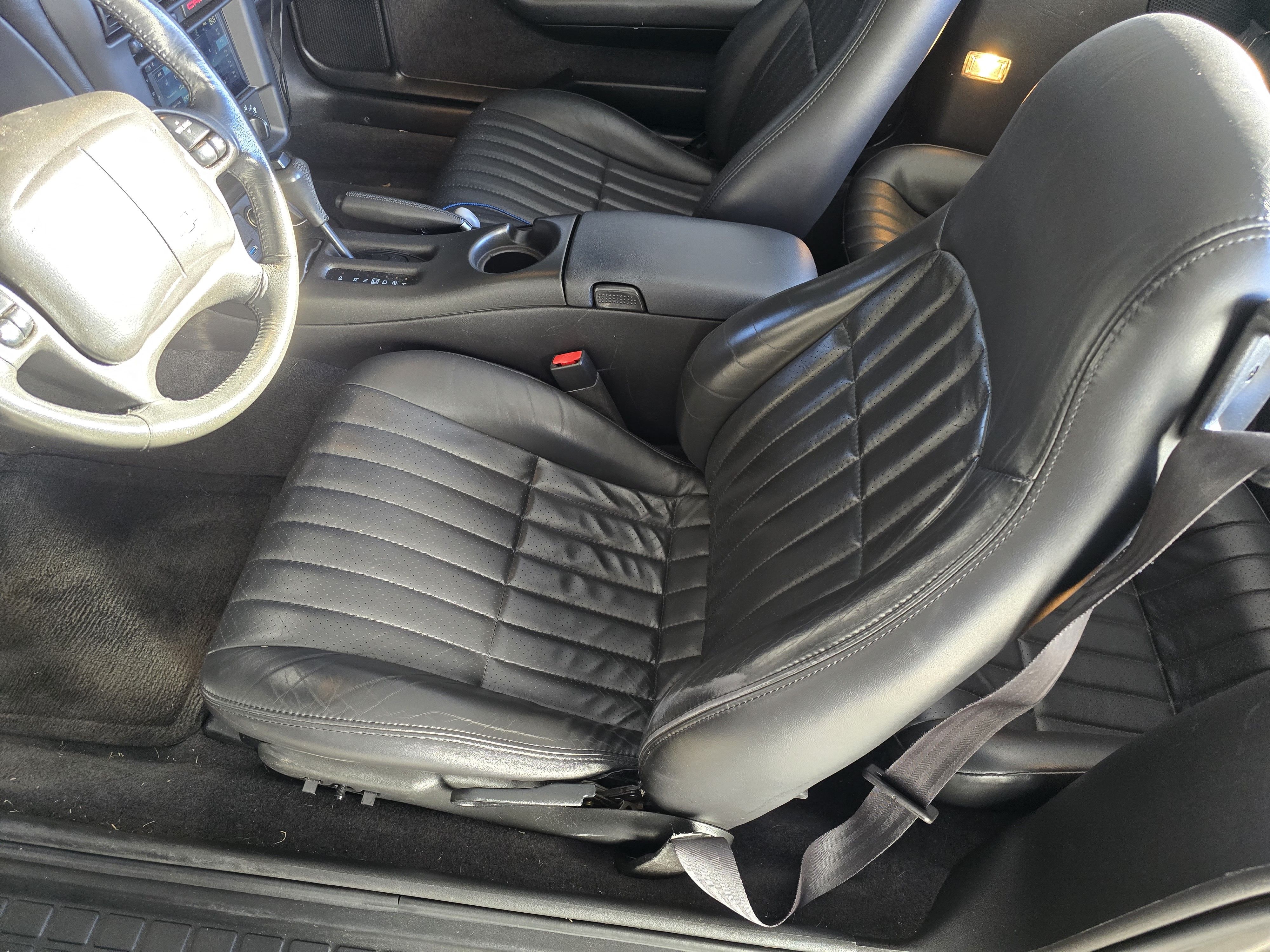 Used 2001 Chevrolet Camaro Z28 RWD image 10