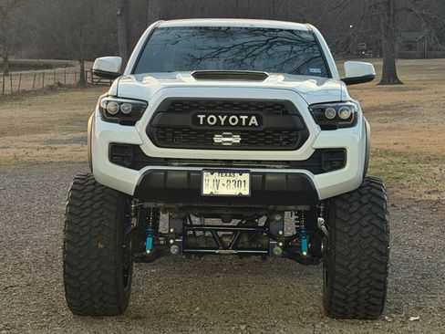 Used 2019 Toyota Tacoma TRD Pro image 9