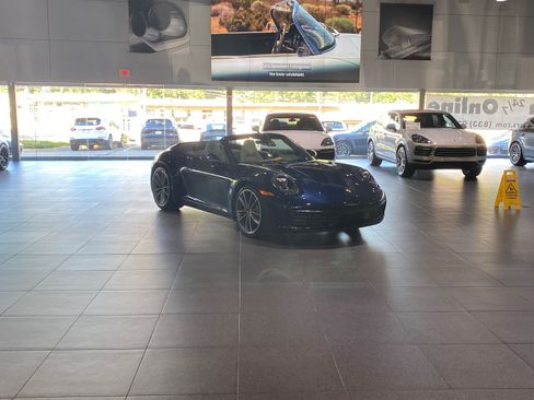 Used 2020 Porsche 911 Carrera image 6