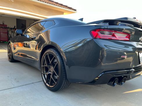 Used 2016 Chevrolet Camaro SS image 5