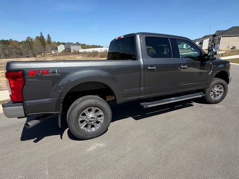 Used 2018 Ford F250 XLT w/ XLT Premium Package image 15