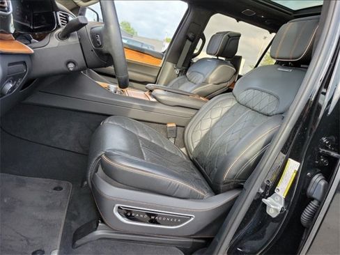 Used 2022 Jeep Grand Wagoneer Series III w/ Rear Seat Video Group 1 image 4