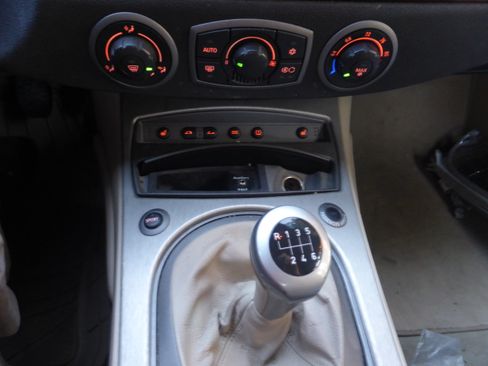 Used 2003 BMW Z4 3.0i RWD image 19