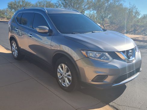 Used 2016 Nissan Rogue SV image 8
