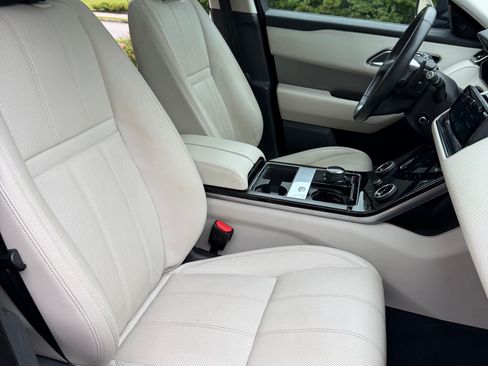 Used 2019 Land Rover Range Rover Velar S AWD/4WD image 11