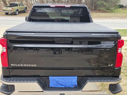 Used 2022 Chevrolet Silverado 1500 LT image 13