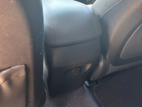 Used 2015 Hyundai Santa Fe Sport w/ Option Group 04 FWD image 21