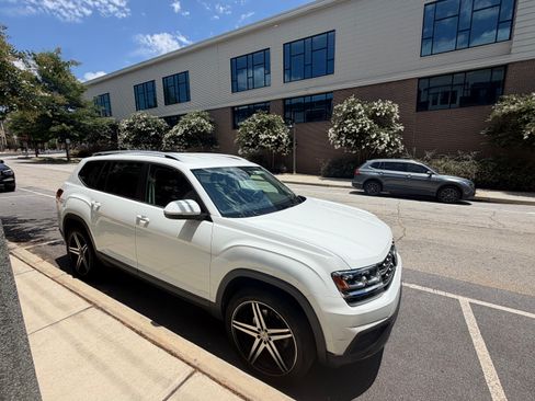 Used 2019 Volkswagen Atlas S FWD image 16