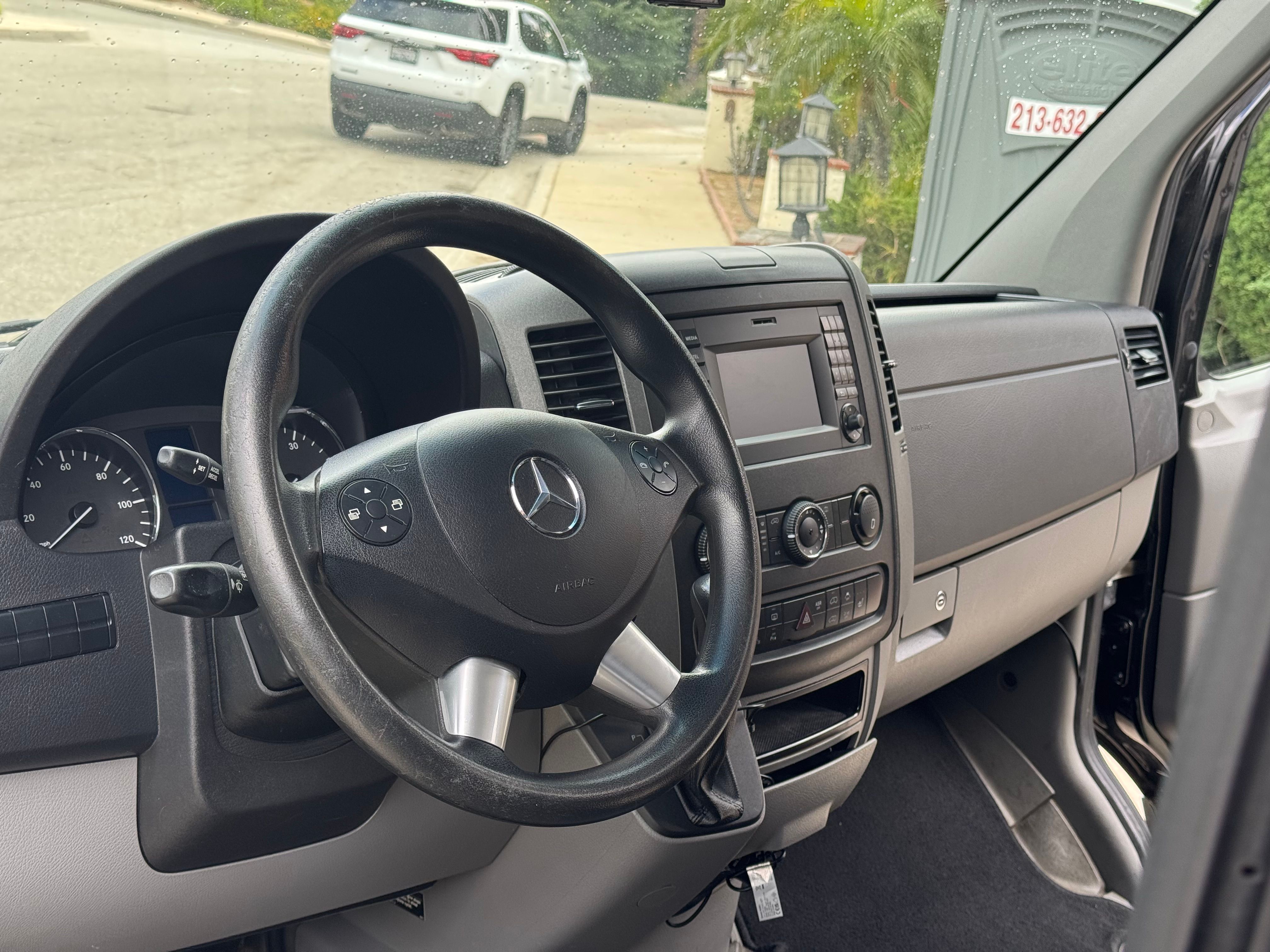 Used 2016 Mercedes-Benz Sprinter 2500 image 18