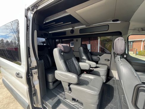 Used 2020 Ford Transit 250 Medium Roof AWD w/ Upfitter Package image 18