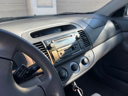 Used 2004 Toyota Camry LE FWD image 17