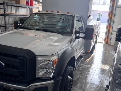 Used 2015 Ford F450 XL w/ Power Equipment Group image 1