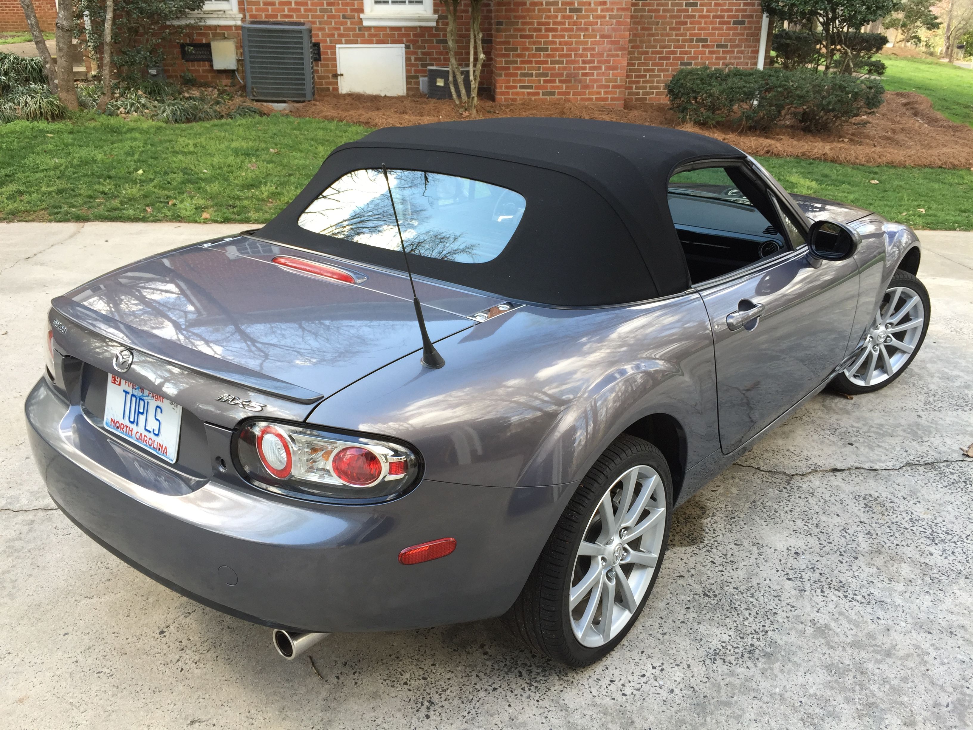 Used 2007 MAZDA MX-5 Miata Touring RWD image 2