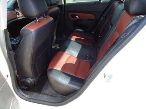 Used 2013 Chevrolet Cruze LT image 8