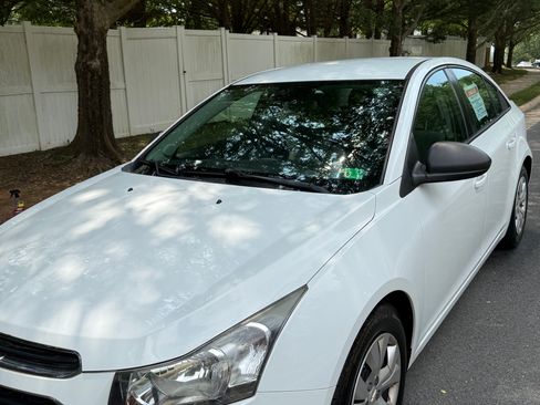 Used 2015 Chevrolet Cruze LS image 15