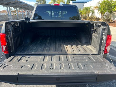 Used 2018 Ford F150 Lariat w/ Equipment Group 502A Luxury AWD/4WD image 10