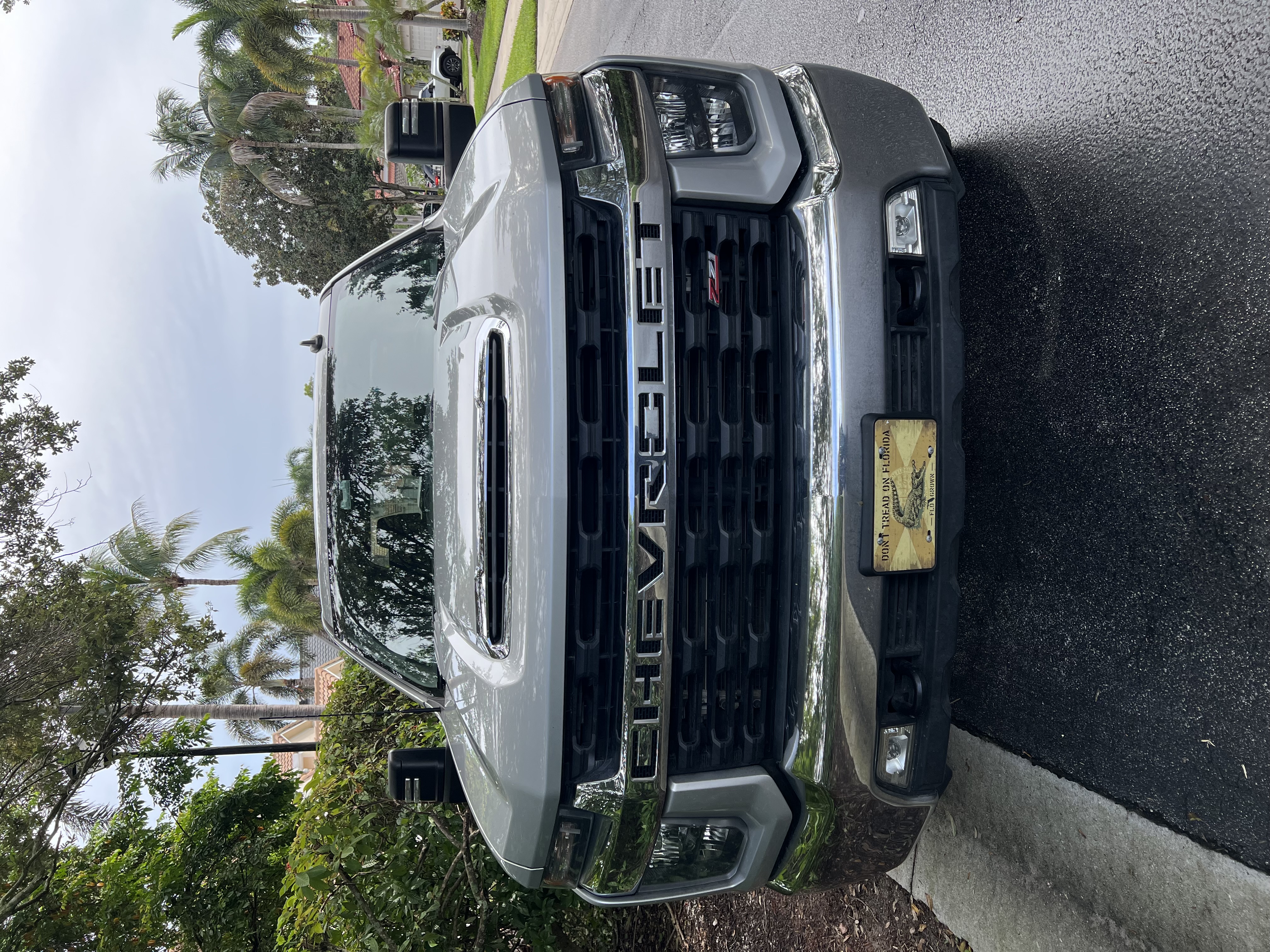 Used 2021 Chevrolet Silverado 2500 LT w/ Convenience Package AWD/4WD image 2
