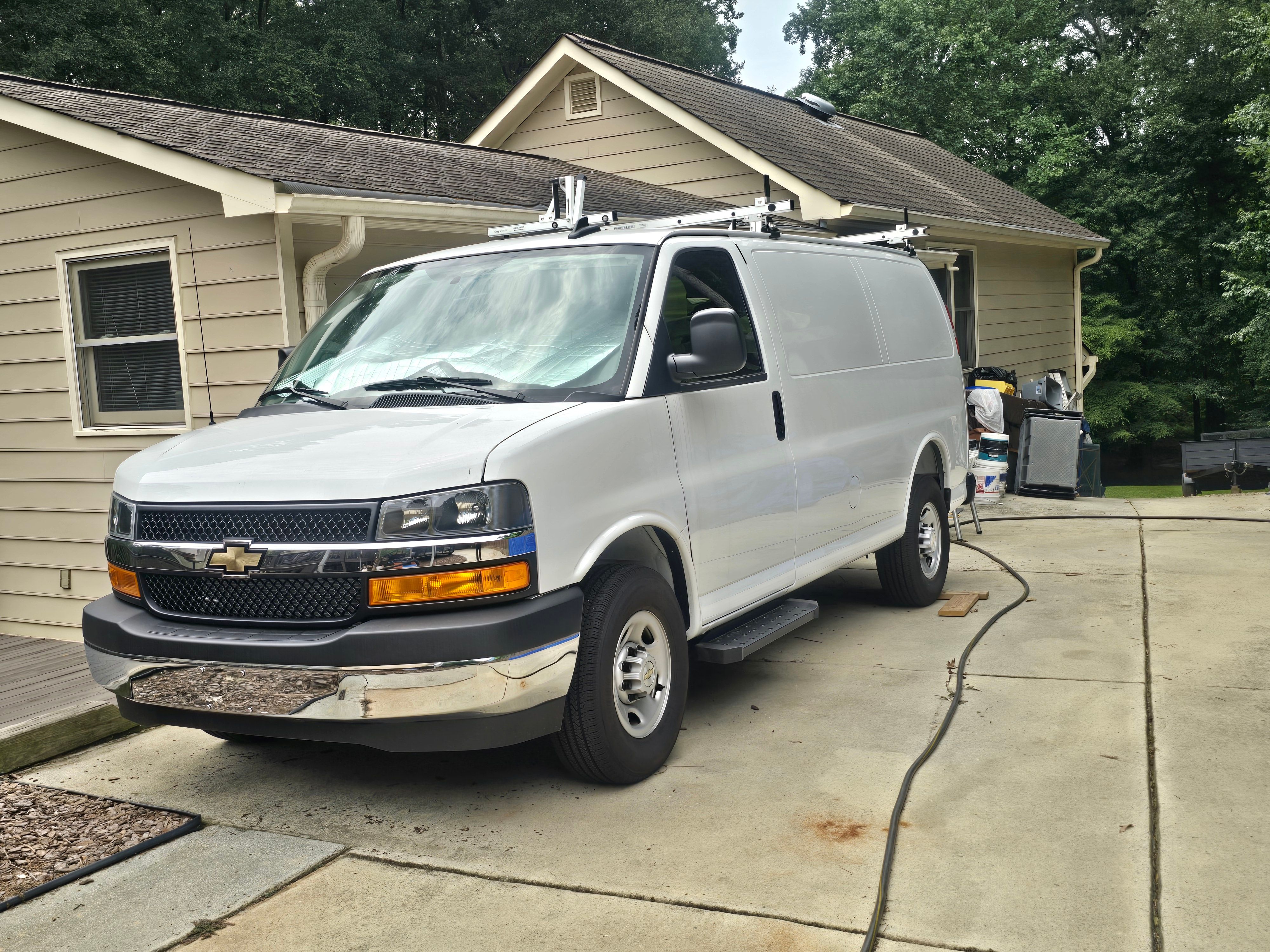 Used 2025 Chevrolet Express 2500 w/ Driver Convenience Package RWD image 1