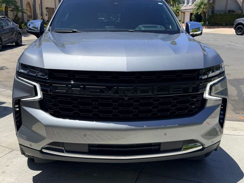 Used 2023 Chevrolet Suburban Premier w/ Advanced Technology Package AWD/4WD image 2