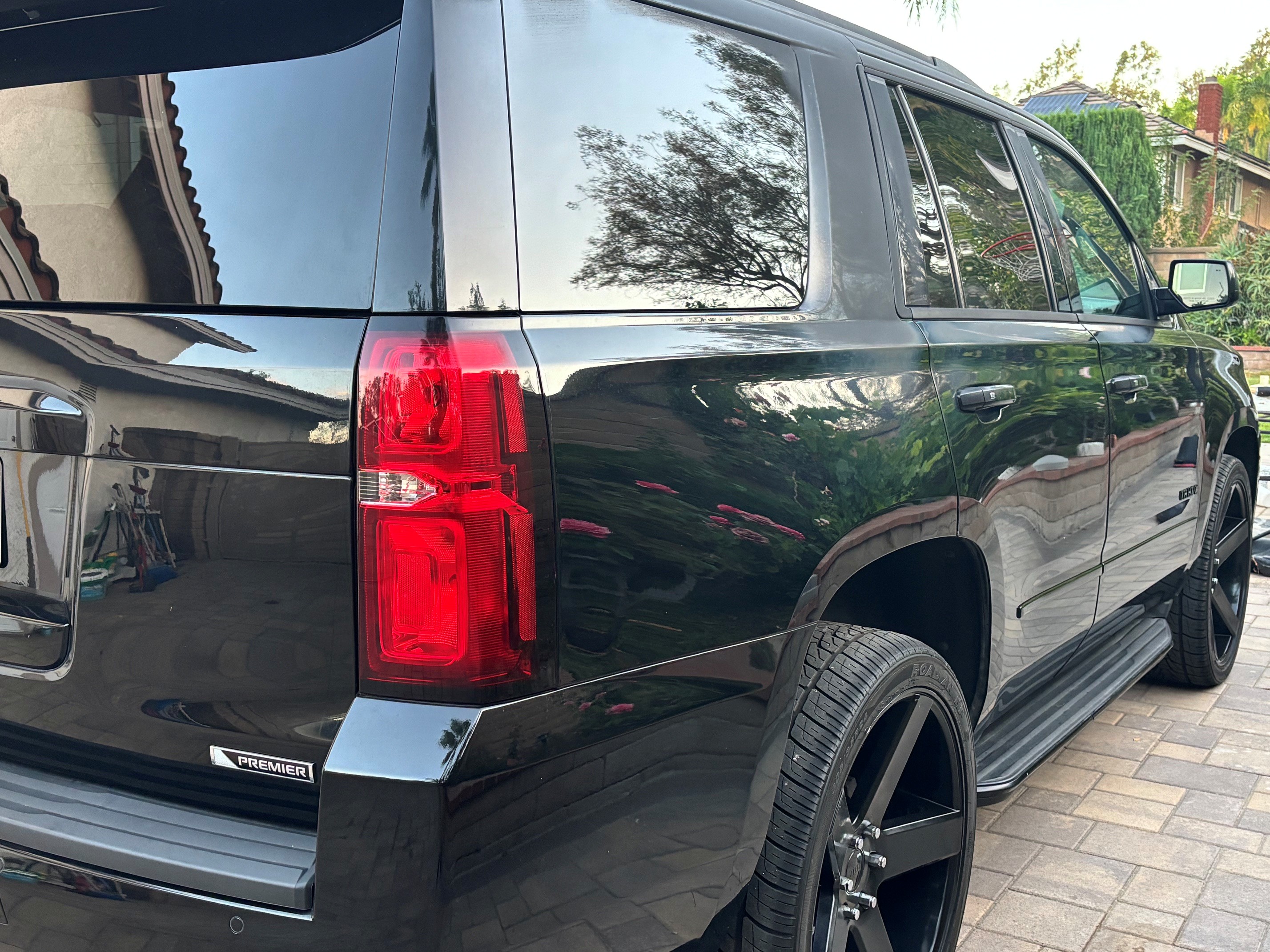 Used 2018 Chevrolet Tahoe Premier w/ RST 6.2L Performance Edition RWD image 6