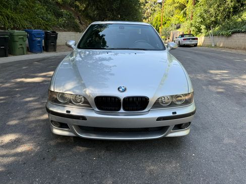 Used 2002 BMW M5 image 5