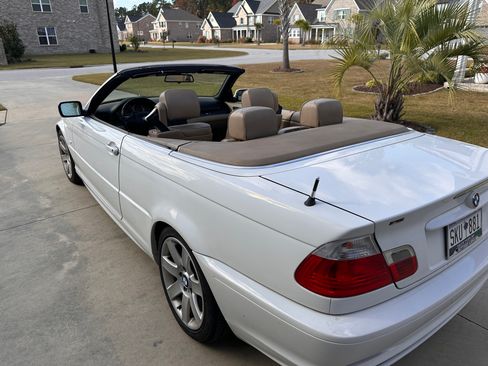 Used 2003 BMW 325Ci Convertible image 13