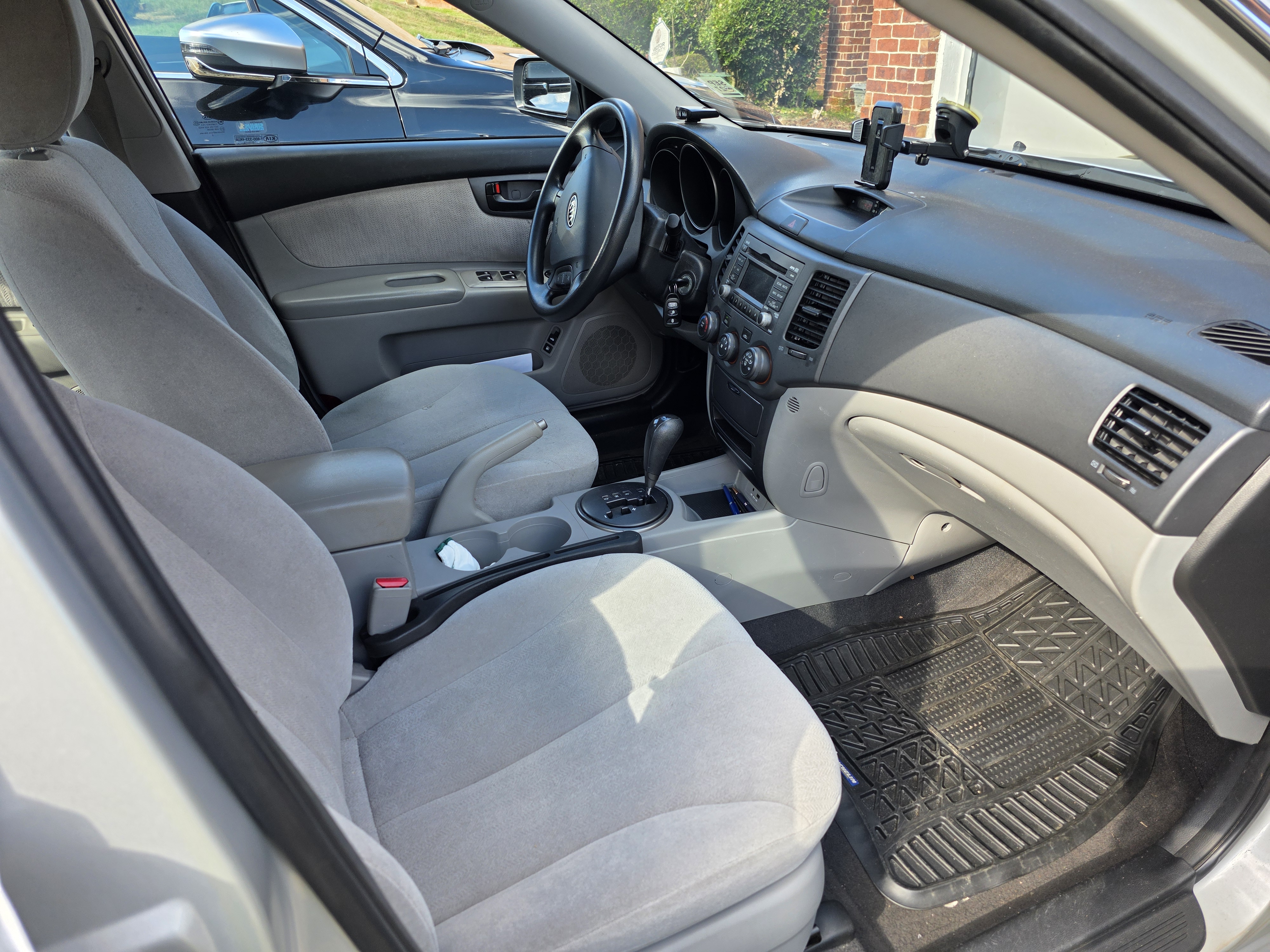 Used 2010 Kia Optima LX FWD image 15
