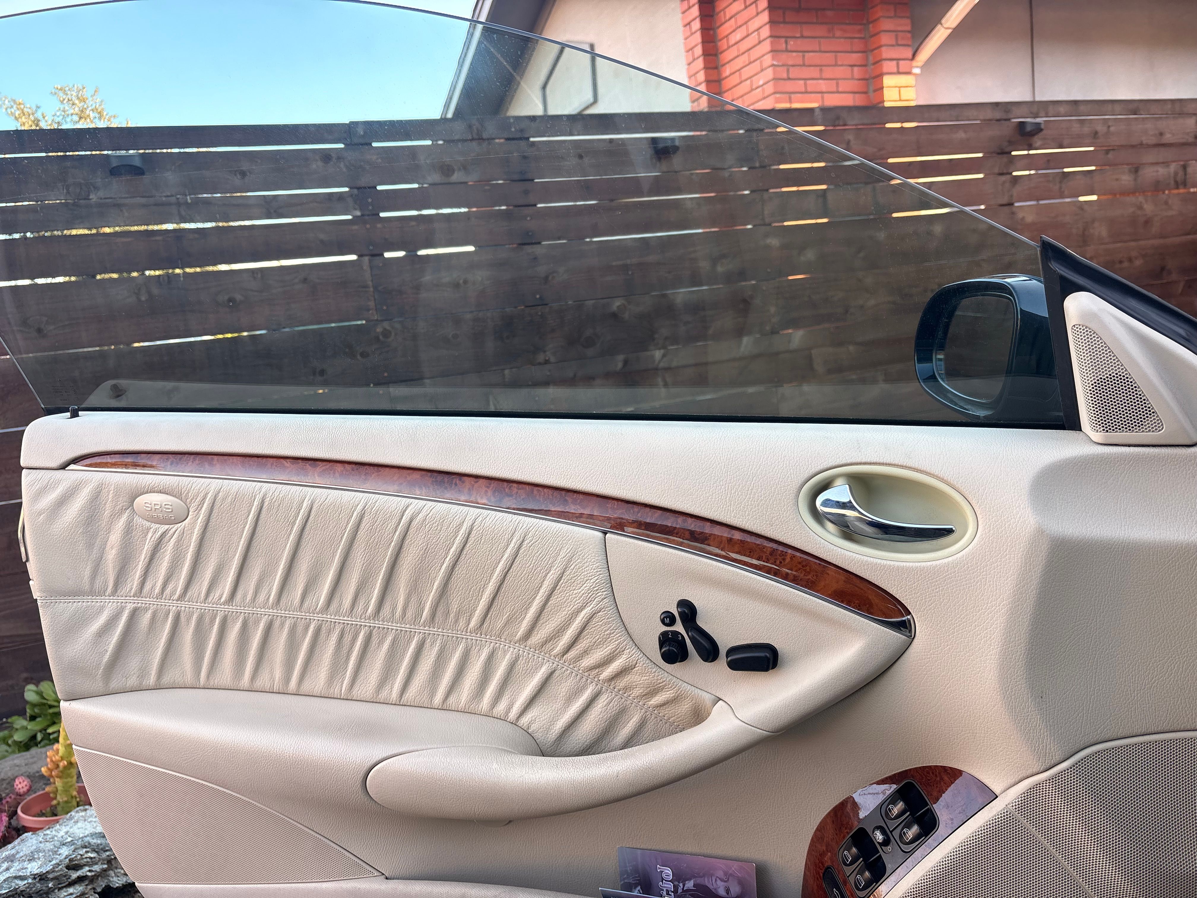 Used 2008 Mercedes-Benz CLK 350 Coupe image 11