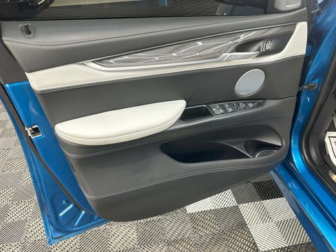 Used 2017 BMW X6 M image 18