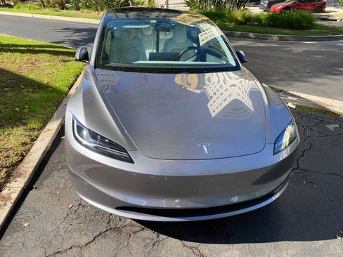 Used 2025 Tesla Model 3 Long Range RWD image 8