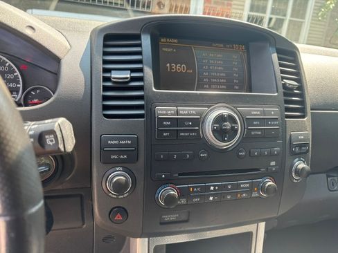 Used 2012 Nissan Pathfinder SV AWD/4WD image 11