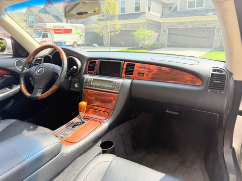 Used 2002 Lexus SC 430 Convertible RWD image 18