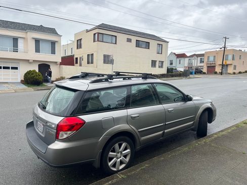 Used 2008 Subaru Outback 2.5i Limited L.L. Bean image 1