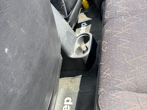 Used 2002 Jeep Wrangler Sport image 14