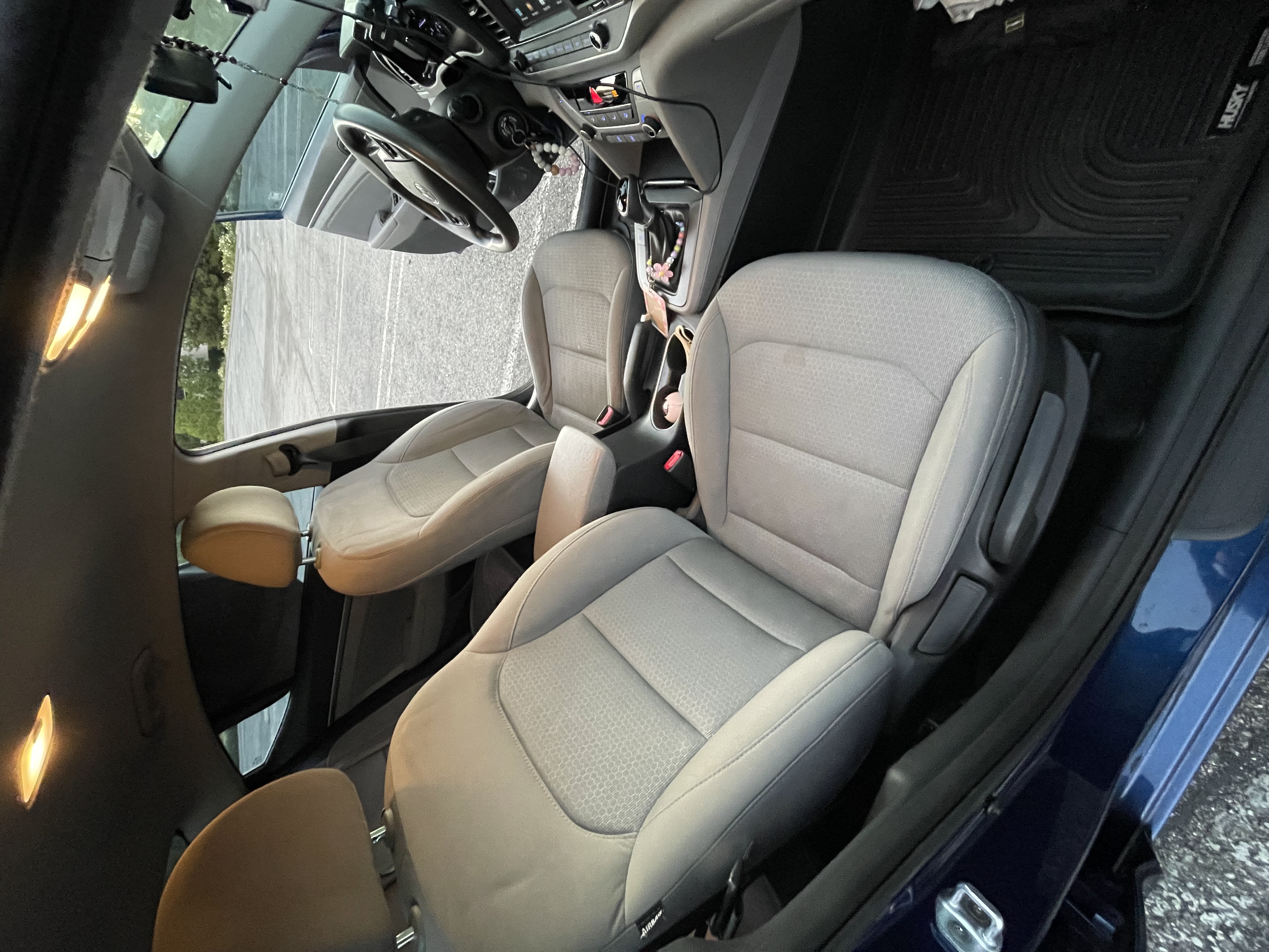 Used 2017 Hyundai Elantra SE FWD image 11