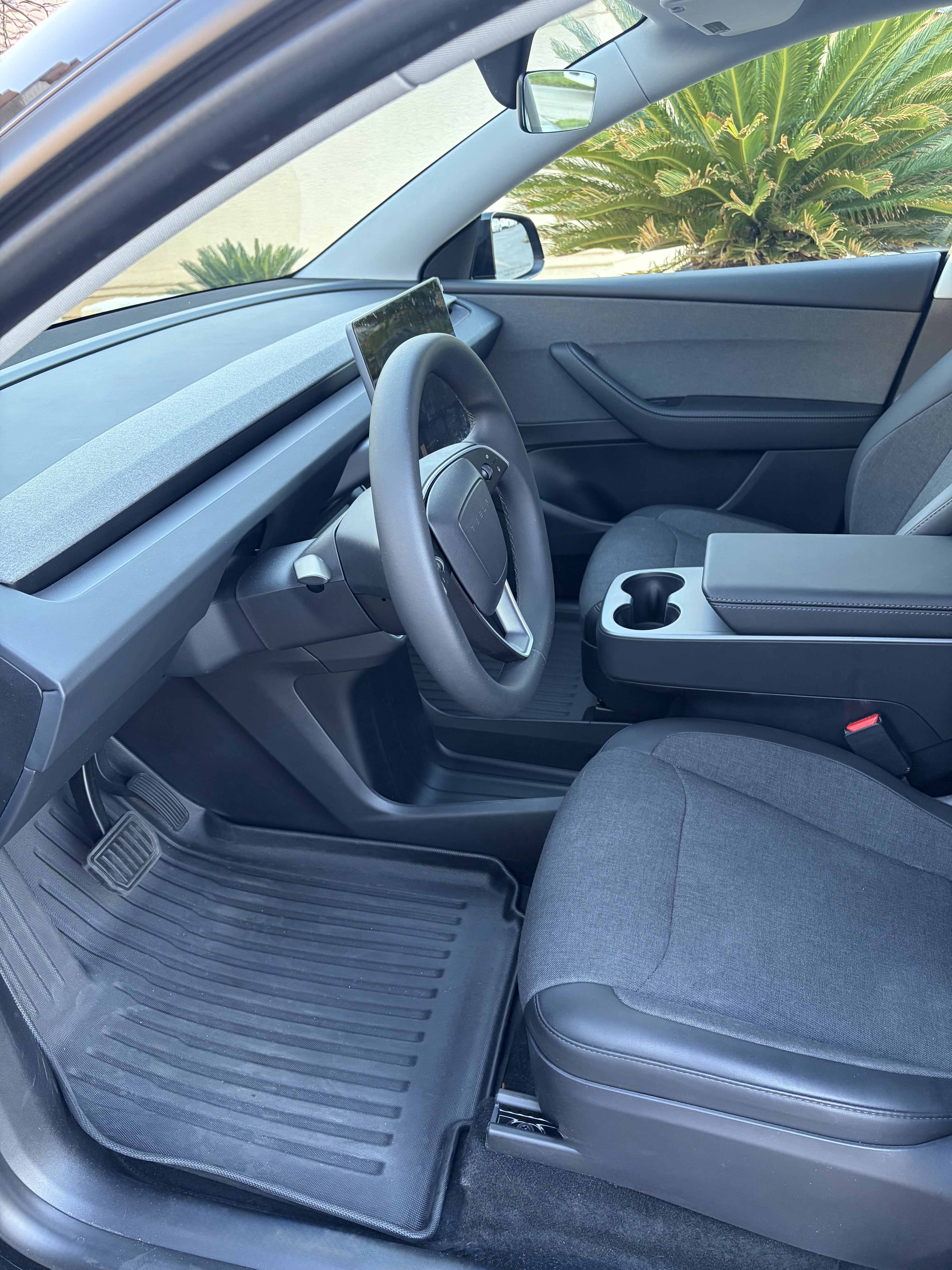Used 2026 Tesla Model Y 2WD image 14