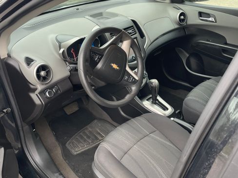 Used 2014 Chevrolet Sonic LT image 8